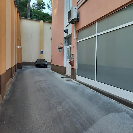 Loryene Appartamento Pola